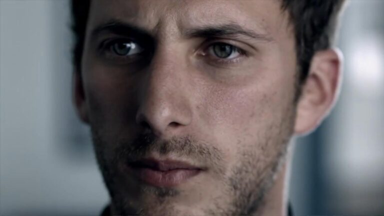 pelicula juego de heroes con sebastian zurita