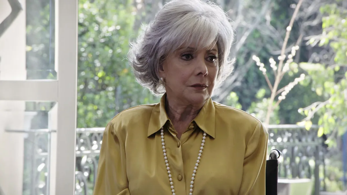 rating por amar sin ley